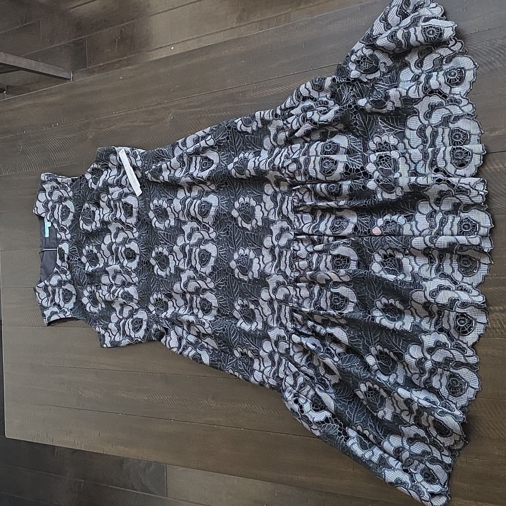 NWT Antonio Melani April Black and Gray Floral Lace Tiered Midi Dress, Size 14
